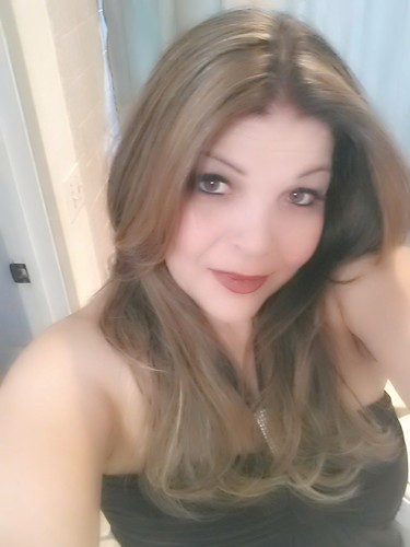 Nina_64's profile picture. 