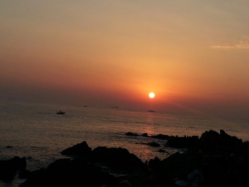 ggasking1's profile picture. 역없는열차여행에서갑자기내려와역을...