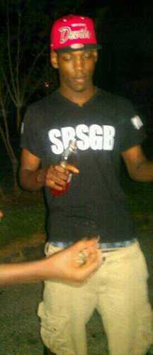 My life is crazy cause i live different frm most but i got new shit happenin follow my love @TeamDerrious