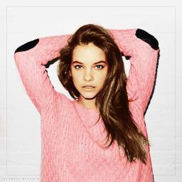 [V] @_HollywoodRP | Victoria's Secret Angel. #HollywoodFams | @THISArianaGrnde's bestie ;)