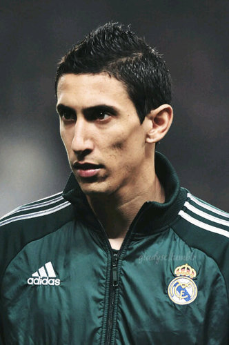 Ex-jugador de Rosario Central, Benfica, actualmente Real Madrid C.F. Selección Argentina.