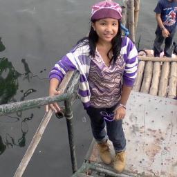 Hello everyone ! I'm Aisha Castro , 11 years old , born at Philis. Half -spanish , I always rock like Avril 3 thanks everyone