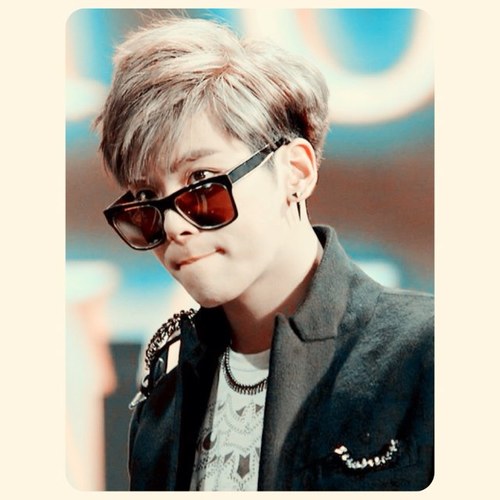 คิมจงฮยอน SHINee นะครับ ผมเป็นแค่ตัวแทนศิลปิน เพราะฉะนั้นอย่าคาดหวังอะไรกับผมมาก ผมเป็นคนเฮฮา ติดดิน เรียบง่าย รักสงบ ฝากด้วยนะครับ :]