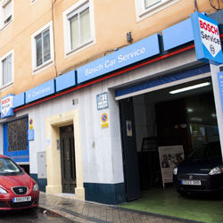 Taller Bosch Car Service de Madrid. 
Talleres Hermanos Contreras ofrece un servicio integral para cualquier marca de automóvil.