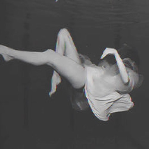 Teenage girl, i self harm, i have depression problems, im anorexic, im self-loathing, suicidal. Trying to Stay Strong