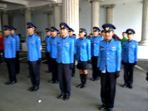 Kumpulan orang-orang CREATIVE, ELEGANT, INNOCENT :)