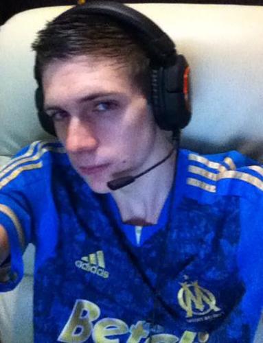 Matthieu , 19 ans FRANCE

YouTube : http://t.co/6h08ExReRy