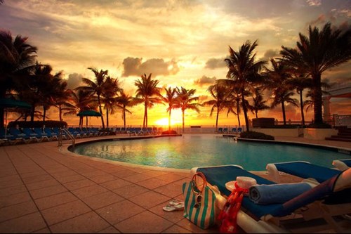 Escape with style.....
http://t.co/IMruehmOj9 #Girlsgetaway #travel #luxurytravel #girlstravel