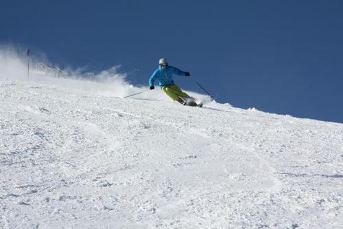 Automotive student | ski fanaat | S13 rijder | muziek liefhebber