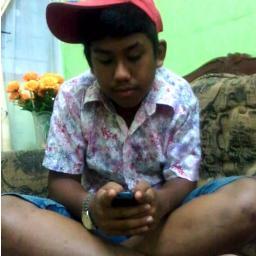 selamat siang :) (azri.16.seri kembagan)
sorry tak se awesome korang aku punye twitter 
please follow me back kay :) 
Acenggini (Y) rocket sampai mati :)