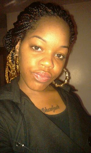 Mother of Shaniyah Arielle & Terrell De'Zion..Live, Love, & Learn..dont [regret] what has alredi been done, move forward && achieve what has not been done YET..