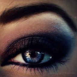 giulia_marti's profile picture. bah , chi lo sa !!! :)