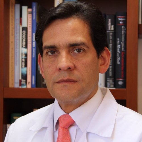 Profesor titular Cirugía Plástica ex decano Facultad de Medicina, Universidad Nacional de Colombia, fundador Hospital Universitario Nacional