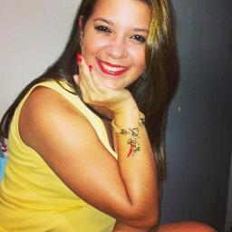 Estudante de Marketing, Aux. Administrativo, Produtora de Eventos, Divertidíssima nas horas vagas ;)