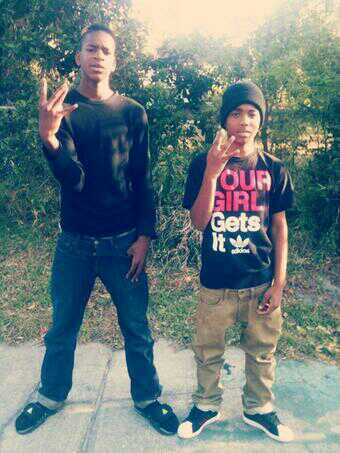 Roll With My Set Or Get Blessed With Dis Tek S/O My Shooters  #FREE560GangBitch ' #NoNewFaces #OW4L #AudiBoyz #UhalBoyz