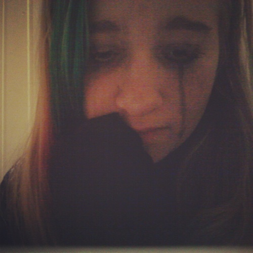 Hey, im here for you☺its okay not to be okay☜ you're beautiful, even if you have scars ツ❤ my kik ♡ dinusss ♡
