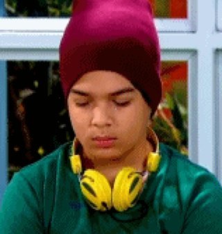 Sra.Santos por favor sem flashs!/Quando descobrirem o tamanho do infinito irão descobrir o tamanho do meu amor por vc @lucassantossbt I LOVE YOU!