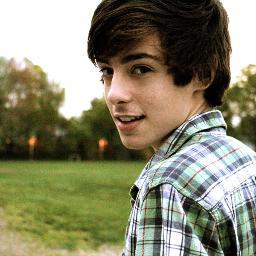 17 year ~ football player ~ single x