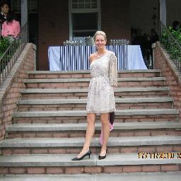 im a hard worker out going friendly who loves the out doors enjoy meeting new people and love to travel