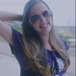 A minha imagem vc quem faaz,
Minha vida sou eu quem vivo !