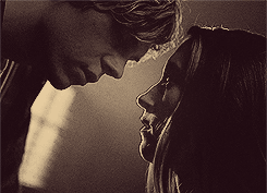 Hi, I'm Tate. I'm dead. Wanna hook up?
                               -                                     

I looove American Horror Story ♥ I follow back