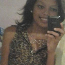 SOU uma menina legal, inteligente, curtindo a vida, atras de aventuras,um pouko timida, aproveitando sempre!!!