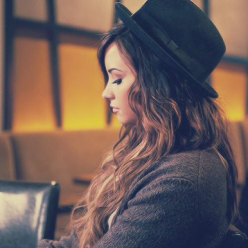 Demi|20|Single|Real deal|Happy! ❤ If you don't believe me then don't follow me. ✌