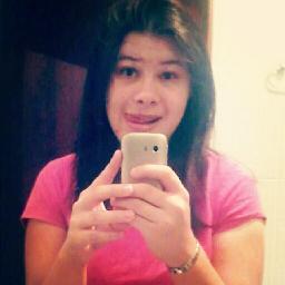 Muito chata, muito folgada, muito escandalosa, muito irritante, muito estressada, muito carente, muito chorona, muito otimista,Prazer Flavia