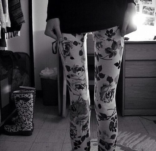 Just a normal 16 year old girl hiding behind a smile. CW: way too fat. GW: 110lbs GW2: 90lbs GW3: 80lbs.