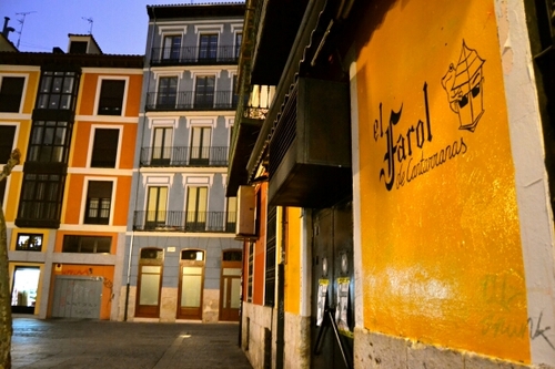 ElFarolDeCanta's profile picture. Cachis, copas, cervezas, chupitos.... La mejor fiesta y por supuesto el mejor rock.
Síguenos en Facebook en http://t.co/QOczCoRilB