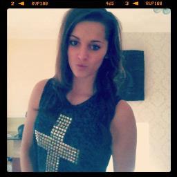 mollylovesnicki's profile picture. 