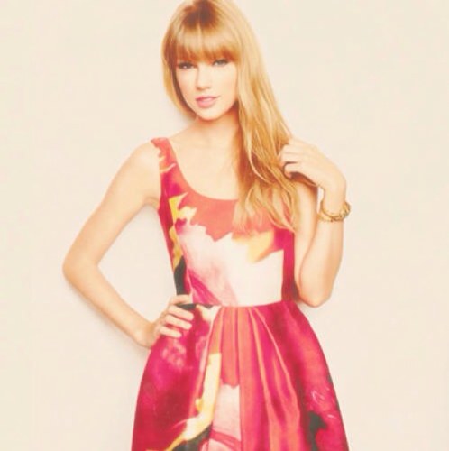 I'm Swifties from Indonesia , And i'm belong to swift! I say follow me! Love you tay.. XoXo ❤ Fanbase since 20.01.2013