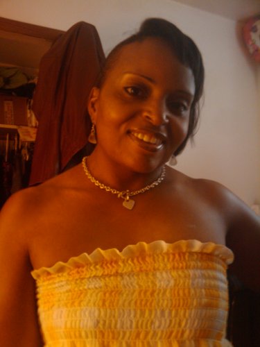 i am 4 feet7inches and a sweet person with a good personality and not with the bs so keep it to urself.(smile)