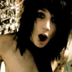 im not andy stop tweeting me ಠ_ಠ