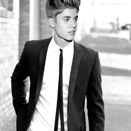 ♡ @justinbieber basically, Sarah (@ohmygauhd) has had a dream of being your prom date since she began high school, make it happen? ♡