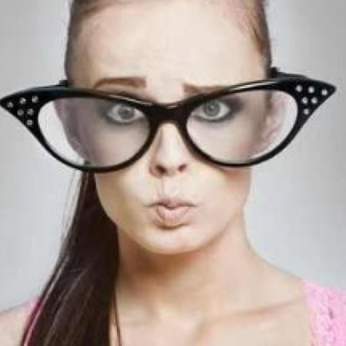 HourlyLaughter's profile picture. Laugh all the time!