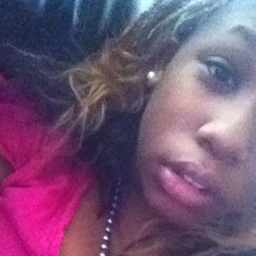 spiffymeroc's profile picture. OMG I SAW ROC GIRLFRIEND TODAY 1 Minutes Ago Via Mirror lol text me on KIK @mindless_chicka_143