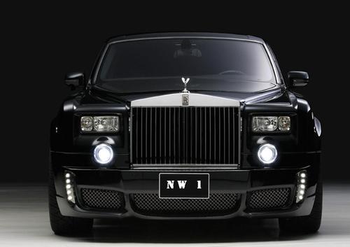 Nationwide Cars is a well-established family run business trading for over 40 years providing taxi and minibus services. We are based in the city of Birmingham.