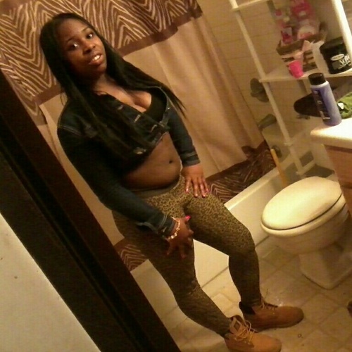 Follow me & then mention me & lastly get a follow back(:.#TeamThick #TeamFollowBack #TeamSINGLE. Follow @FUCKYoLife_BRO , @ThickBitch_TAYY & @Boss_Bitch_Qua