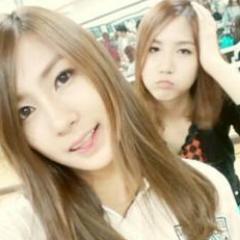 ㅇㅅㅇ อันยองค่ะ ยูคยอง Apinkค่ะ ฉันโก๊ะรั่ว น่ารักเกรียนและมีอะไรอีกมากมาย อยากค้นพบก็ฟอลมาสิค่ะ  13:09:12