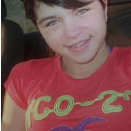 Mim fiz de rocha mas sempre fui flor (: