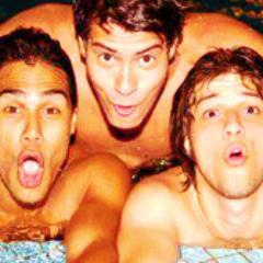 http://t.co/LEloiYWCiZ Ask-Me Baby :3
Keep Calm and Siga em Frente =D