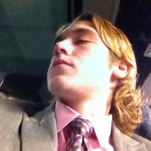 Arkansas Razorback Hockey. #18. Known for my raging flow and completely mediocre hands. #SauceageFest