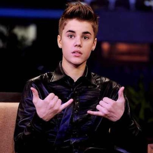 I LOVE One direction!I LOVE DOING DONATIONS TO CANCER!!!!!!!!!!!!!!!! I LOVE ELLEN!!!!! I AND I AM SOOOO CRAZY!!!!!!!!!!!!!!!! oh and i folow back!!!!