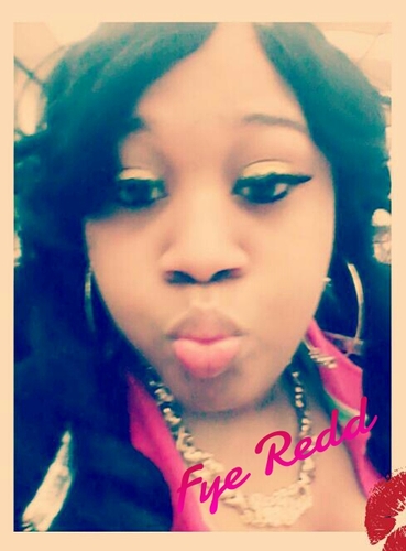 'Pretty lil' Redd Thang' #teamBaddBit**es #Mz.Thickness;) I Love my life &nd i live it to the fullest*;; Nan bitch knockin my hustle$$ BADD*;;