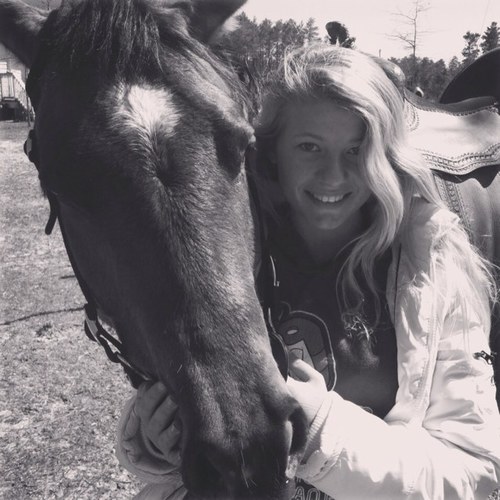 NBHA, i barrel race Try* to have a life & tweet about random stuff✌