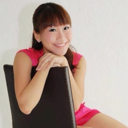 EvelynWang82's profile picture. 