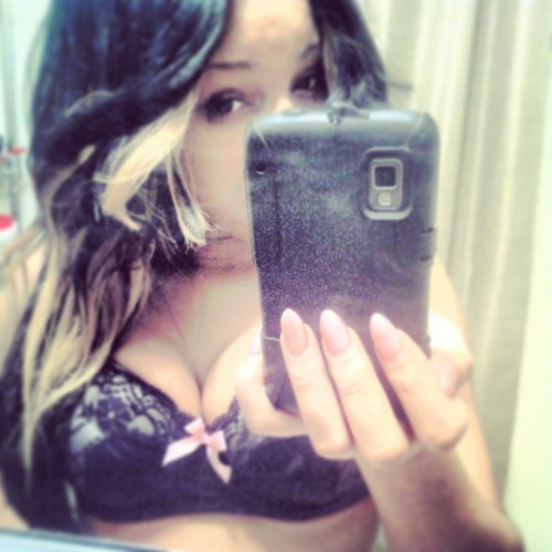 #TEAMAUTOFOLLOWBACK twiffy @AGorgeousLiar #Lightskin #funsized #thick #mixed #scorpio  #chicago #pinupgirl  #teamSingle ❤ Dm Mention