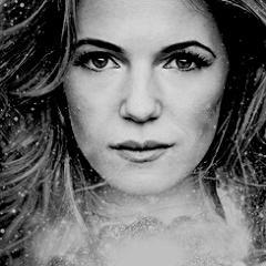 EmmaBellOrg's profile picture. Twitter of your first source about the lovely and sweet actress Emma Bell (@EmmaBell17)! - Proudly followed by Emma ♥‎