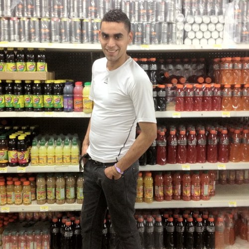 JosueJosue1133's profile picture. Nací un 26 de enero de 1992 faltando 15 para las 4am!!!!!!!!!! Hace mas de un año trabajo para la operadora del oriente en despensa familiar!! Gracias a Dios